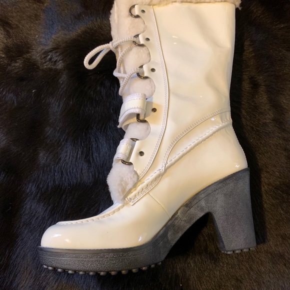 TOD’s Patent Leather Shearling Boots - Picture 4 of 12